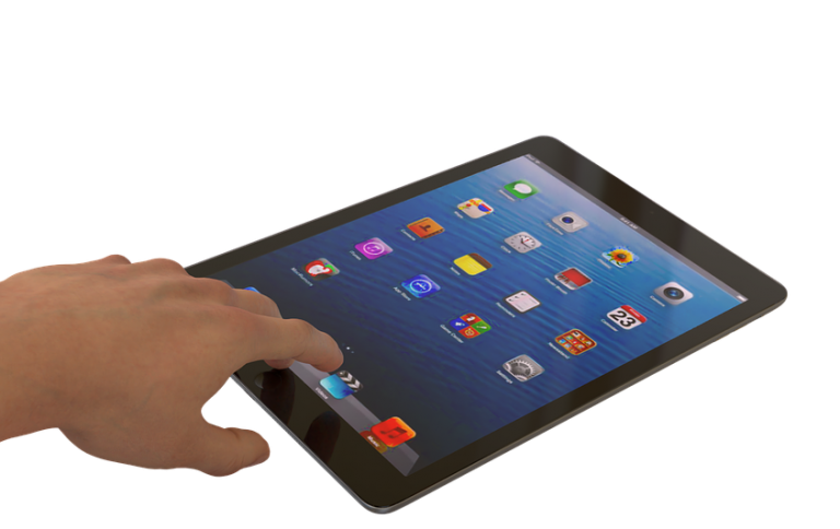 City of Williams Lake purchases iPads for hospitalized COVID-19 patients