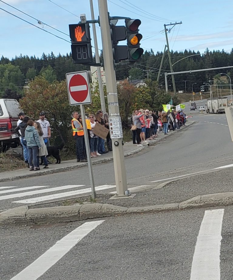 South Cariboo residents speak out against the vaccine card mandate